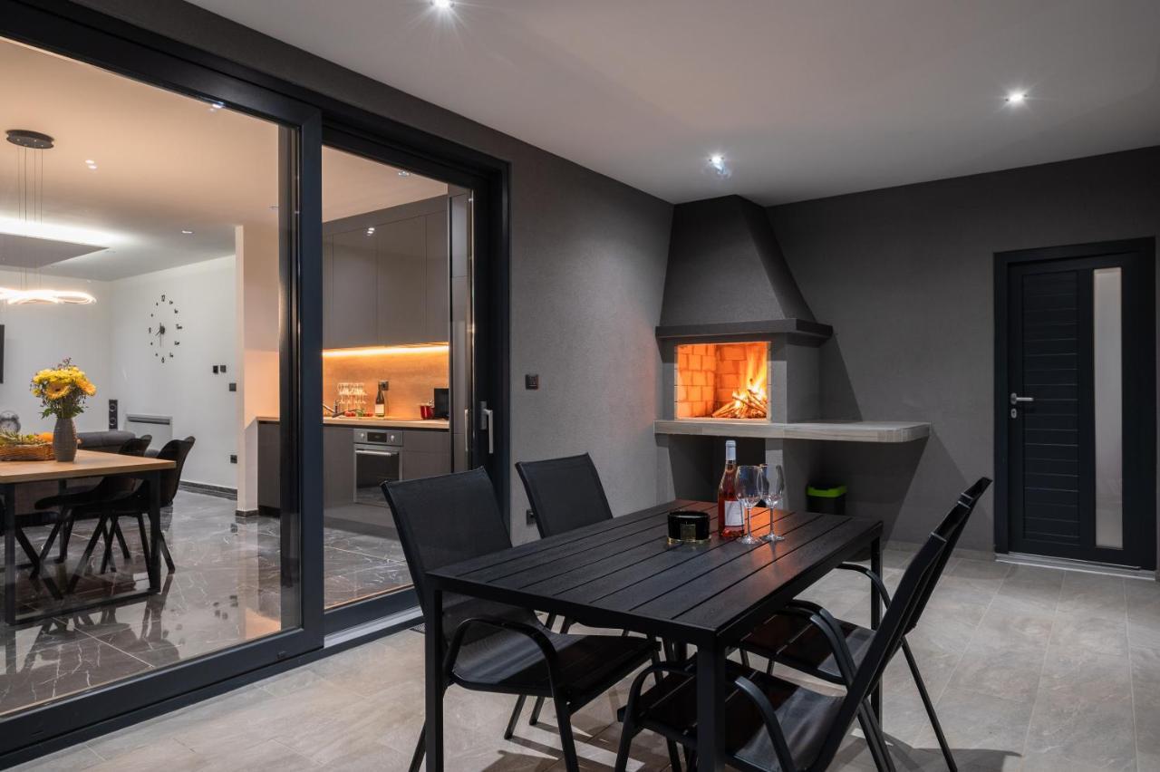 Green Luxury II With Heated Pool, Jacuzzi & Sauna Ruzici  Exteriör bild