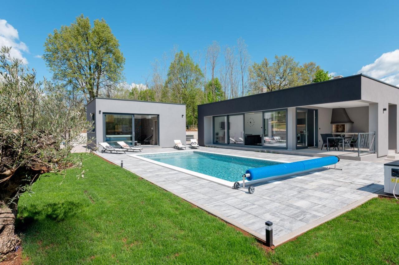 Green Luxury II With Heated Pool, Jacuzzi & Sauna Ruzici  Exteriör bild