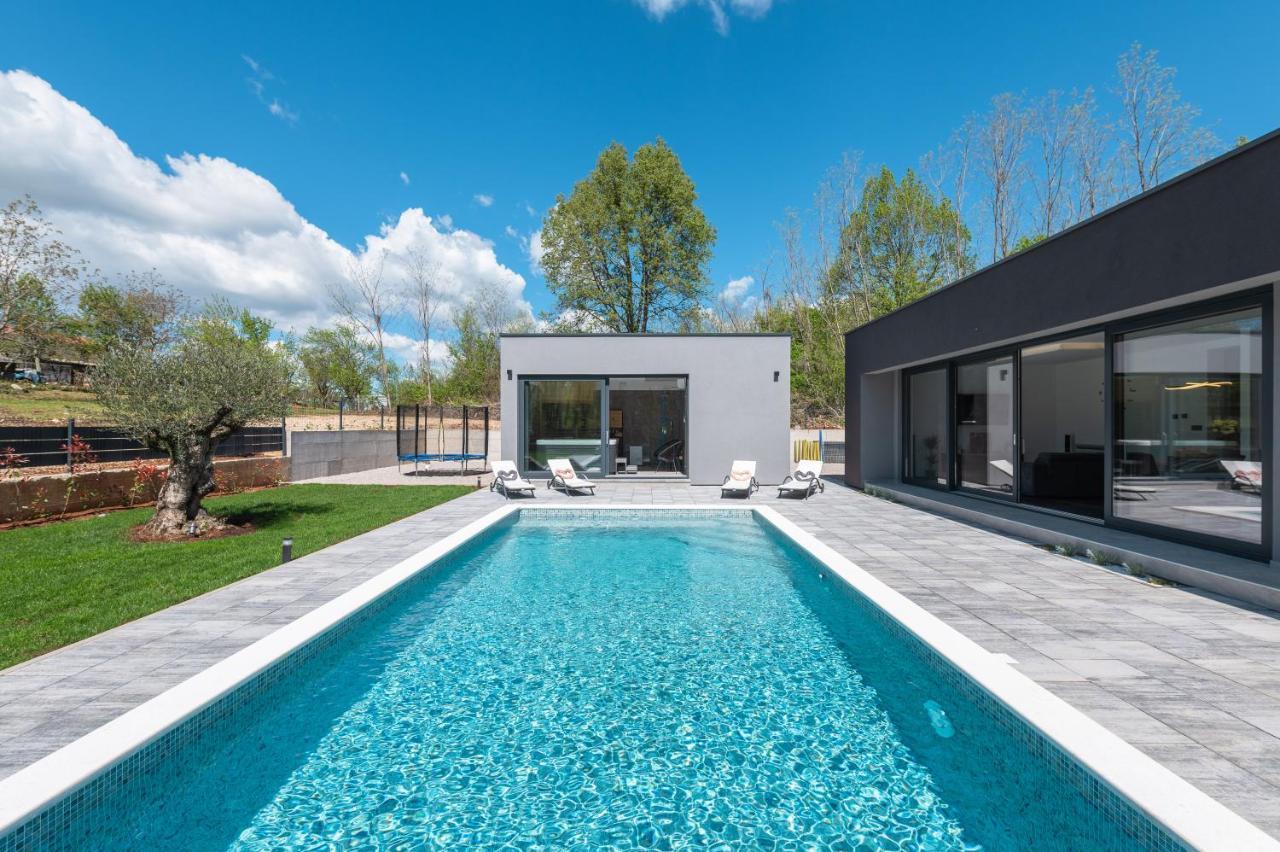 Green Luxury II With Heated Pool, Jacuzzi & Sauna Ruzici  Exteriör bild