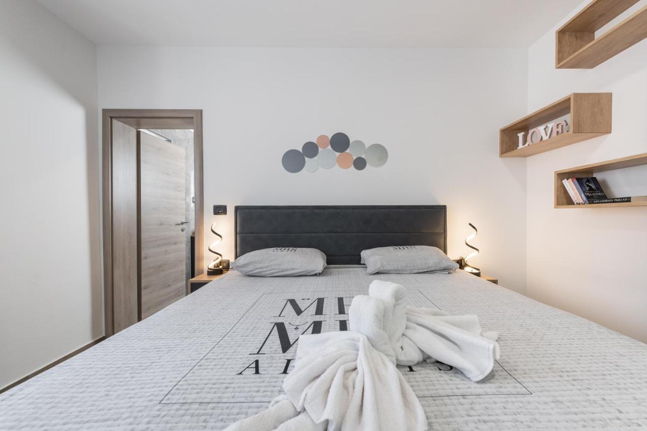 Green Luxury II With Heated Pool, Jacuzzi & Sauna Ruzici  Exteriör bild